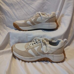 Women's Keen Size 9 Neutral White & Beige Gum Sole Sneakers